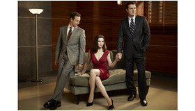 「グッド・ワイフ 彼女の評決」 TM & -(C) 2012 CBS. CBS and related marks are trademarks of CBS Broadcasting Inc. All Rights Reserved. TM, (R) & -(C) by Paramount Pictures. All Rights Reserved.