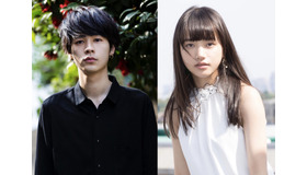 成田凌＆清原果耶　（C）2020「まともじゃないのは君も一緒」製作委員会