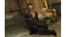 『太陽は動かない』　（C）吉田修一／幻冬舎 （C）2020 映画「太陽は動かない」製作委員会