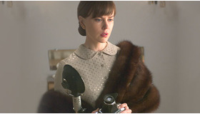 『毛皮のエロス ダイアン・アーバス 幻想のポートレイト』 -(C)MMⅥ NEW LINE CINEMA PICTUREHOUSE HOLDINGS，INC./HBO PICTUREHOUSE HOLDINGS，INC.ALL RIGHTS RESERVED.