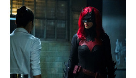 「BATWOMAN/バットウーマン ＜シーズン１＞」BATWOMAN TM and related characters and elements are and trademarks of DC Comics.(c) 2020 Warner Bros. Entertainment All rights reserved.