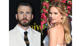 クリス・エヴァンス＆リリー・ジェームズ(C)Getty Images