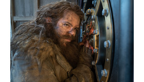 『アルテミスと妖精の身代金』　（C）2020 Disney