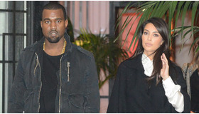 パリでキャッチされたキム・カーダシアン＆カニエ・ウェスト　-(C) Abaca/AFLO