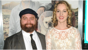 『デュー・デート』ロサンゼルス・プレミアに出席したザック・ガリフィアナキス＆クイン・ランドバーグ -(C) Startraks／AFLO