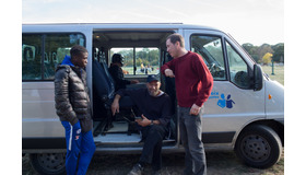 『スペシャルズ！　～政府が潰そうとした自閉症ケア施設を守った男たちの実話～』（C）photos-carole-bethuel-2019