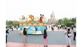 再開当日の東京ディズニーランド(C) Disney