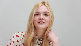 『Virginia／ヴァージニア』 エル・ファニング -(C) Press Association/AFLO