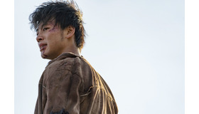 『太陽は動かない』初解禁画像（C）吉田修一／幻冬舎 （C）2020「太陽は動かない」製作委員会