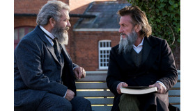 『博士と狂人』(C) 2018 Definition Delaware, LLC. All Rights Reserved.