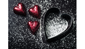 今年は自分に「ご褒美チョコ」を贈ろう　チョコレート＆オススメの映画作品をご紹介