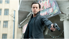 『LOOPER／ルーパー』 -(C) 2012 LOOPER DISTRIBUTION, LLC. ALL RIGHTS RESERVED