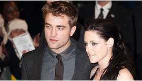  ロバート・パティンソン、クリステン・スチュワート