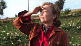 『ローズメイカー 奇跡のバラ』　　THE ROSE MAKER （C） 2020 ESTRELLA PRODUCTIONS - FRANCE 3 CINEMA - AUVERGNE-RHONE-ALPES CINEMA