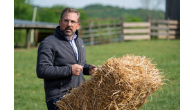 『スイング・ステート』 (C) 2021 Focus Features, LLC. All Rights Reserved