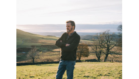 『スーパーノヴァ』　(C) 2020 British Broadcasting Corporation, The British Film Institute, Supernova Film Ltd.