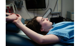 『17歳の瞳に映る世界』　（C）2020 FOCUS FEATURES, LLC. All Rights Reserved.