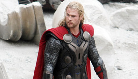 『Thor: The Dark World』（原題）を撮影中のクリス・ヘムズワース -(C) Splash／AFLO