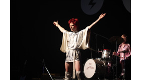 『スターダスト』(C)COPYRIGHT 2019 SALON BOWIE LIMITED, WILD WONDERLAND FILMS LLC