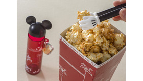 「ポップコーン、スーベニアトング付き」 ¥1,200～販売場所：ポップコーンワゴン