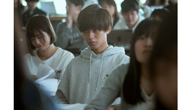 『真夜中乙女戦争』　（C）2022「真夜中乙女戦争」製作委員会