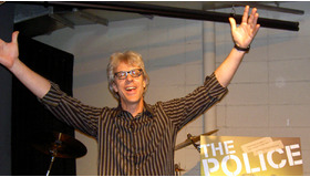 『ポリス　インサイド・アウト』　メイン