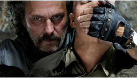 『悪人に平穏なし』 -(C) 2011 Lazona S.L.U, Telecinco Cinema, Manto Films AIE