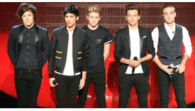 「X ファクター」に出演した「ワン・ダイレクション」のメンバー -(C) AP／AFLO