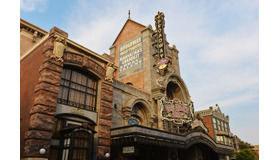 「令和3年度浦安市成人式」の会場となった東京ディズニーシー「ブロードウェイ・ミュージックシアター」