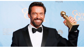 第70回ゴールデン・グローブ賞ミュージカル／コメディ部門にて最優秀男優賞を受賞したヒュー・ジャックマン -(C) ロイター／AFLO