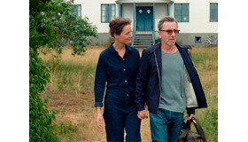 『ベルイマン島にて』（C）2020 CG Cinéma ‒ Neue Bioskop Film ‒ Scope Pictures ‒ Plattform Produktion ‒ Arte France Cinéma