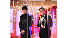 西島秀俊、濱口竜介／第45回日本アカデミー賞 (C) 東京写真記者協会