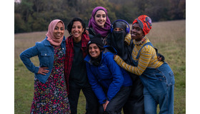 「絶叫パンクス　レディパーツ！」舞台裏　（C）WTTV Limited 2021. ALL RIGHTS RESERVED.