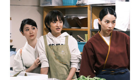 『天間荘の三姉妹』メイン　(C)2022 高橋ツトム/集英社/天間荘製作委員会