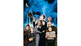 「アダムス・ファミリー」　TM & Copyright (C) 2022 by Paramount Pictures. All rights reserved.