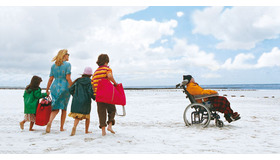 『潜水服は蝶の夢を見る』 (c)- Pathe Renn Production-France 3