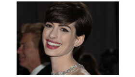 アン・ハサウェイ