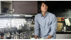 『愛してる、愛してない』ヒョンビンのオフショット -(C) 2011 bom Film Productions co.,ltd. All rights reserved.