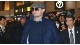 成田空港に到着したレオナルド・ディカプリオ