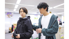 「エルピス-希望、あるいは災い-」第1話（C）カンテレ