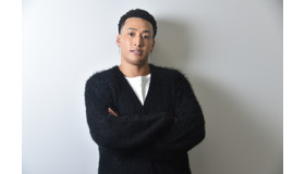 関口メンディー「覆面D」／photo：Naoki Kurozu