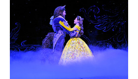 劇団四季「美女と野獣」(C) Disney 撮影：荒井 健