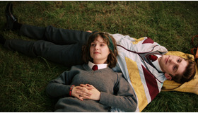 『恋人はアンバー』　 (C)  Atomic 80 Productions Limited/ Wrong Men North 2020, All rights reserved.