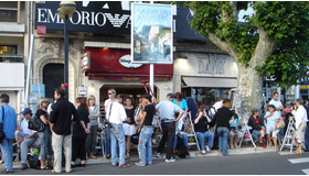 パレ前に待機するマスコミたち。前日からの張り込みも…