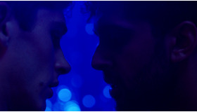 『恋人はアンバー』　 (C)  Atomic 80 Productions Limited/ Wrong Men North 2020, All rights reserved.