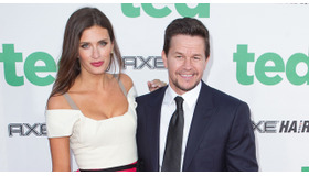 マーク・ウォールバーグ、レア・ダラム