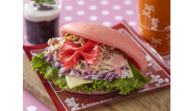 東京ディズニーランド「スウィートハート・カフェ」スペシャルセット 1,170 円スーベニアランチケース付き 2,370 円