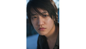 藤原季節初のパーソナルBOOK　イメージカット※撮影：女優・写真家で事務所代表・松田美由紀氏（2015 年）