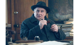 『メグレと若い女の死』 ©2021 CINÉ-@ F COMME FILM SND SCOPE PICTURES.