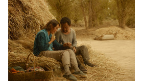 『小さき麦の花』©2022 Qizi Films Limited, Beijing J.Q. Spring Pictures Company Limited. All Rights Reserved.